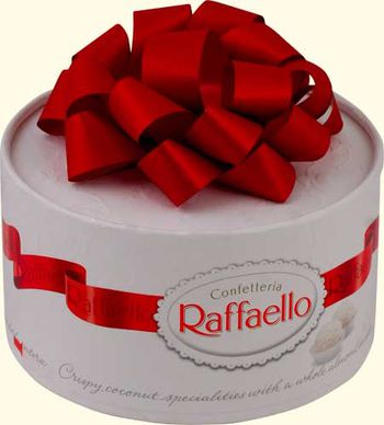 Подарки в дополнение к цветам / Конфеты / Конфеты Raffaelo в круглой коробочке