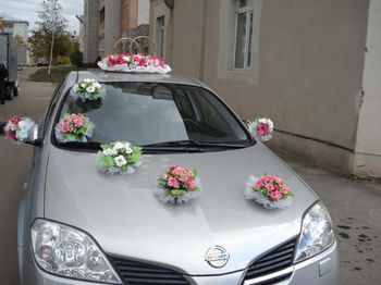Свадебная флористика / Украшения для машин /  
Украшение свадебной машины "Розовая симфония"